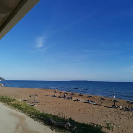 Greg's House Case de vacanță Vitaládes